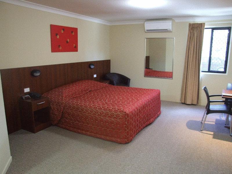 Rocky Resort Motor Inn Rockhampton Exterior foto